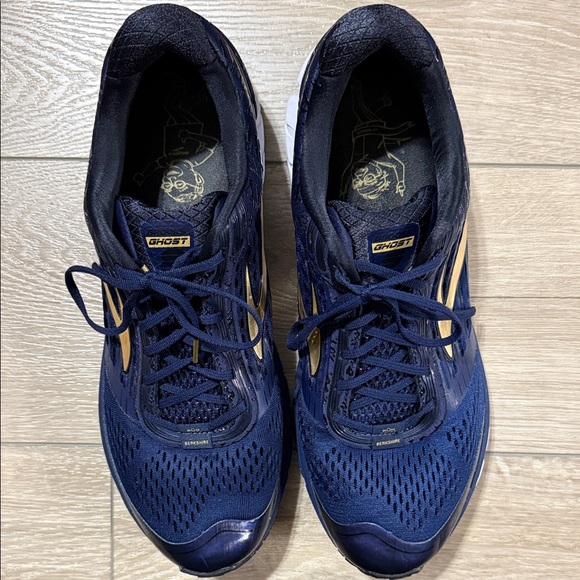 Brooks Men's Athletic Shoes in Navy and Gold - Picture 3 of 7